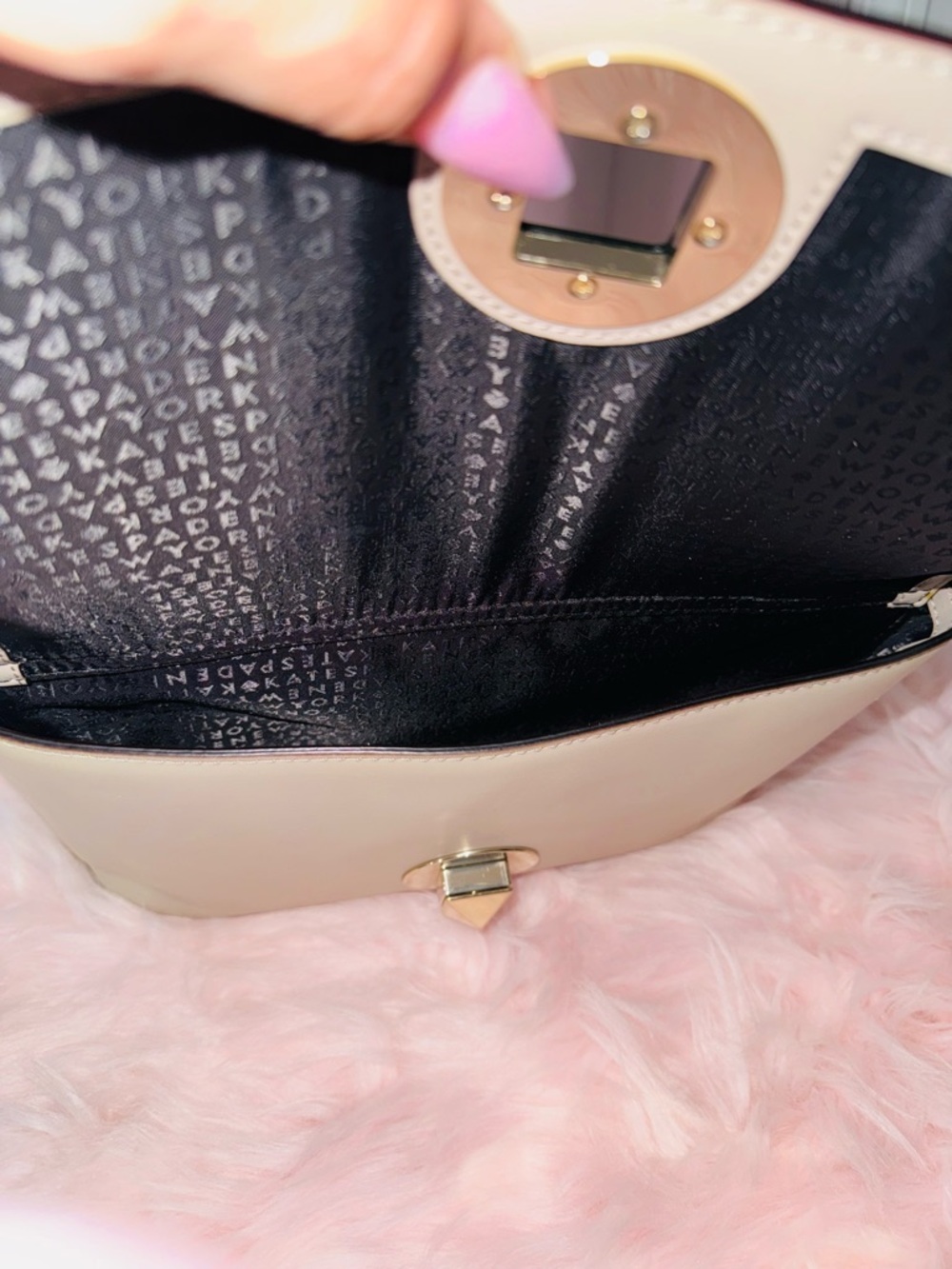 ♠️Kate Spade Leather Shoulder Bag Neutral Beige Front Pocket - Picture 7 of 13